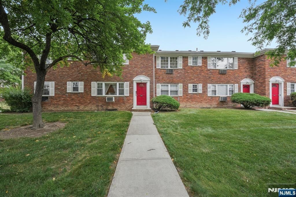Property Photo:  1255A Valley Road 15  NJ 07470 