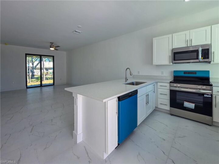 Property Photo:  4814 30th St SW  FL 33973 