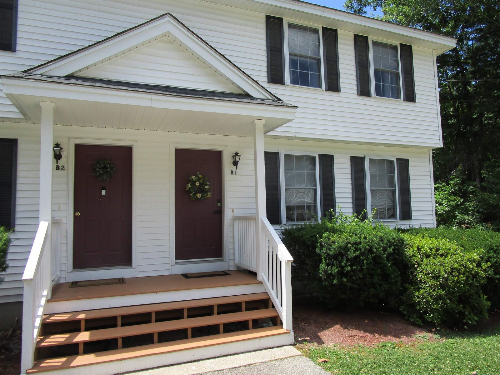 Property Photo:  9 Old Nashua Road  NH 03031 