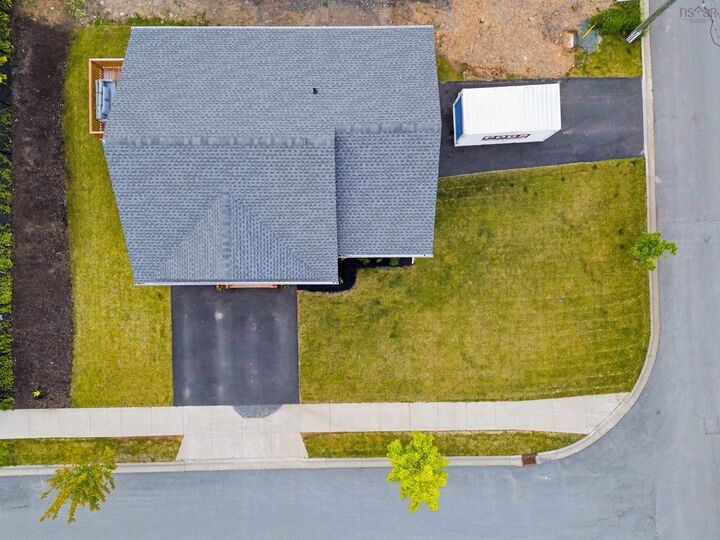 Property Photo:  7 Splinter Court  NS B4G 0C7 