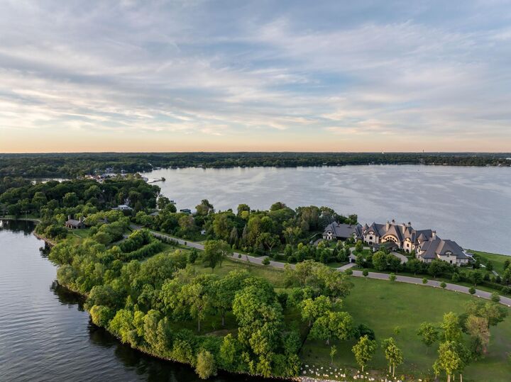Property Photo:  1415 Bracketts Point Road  MN 55391 