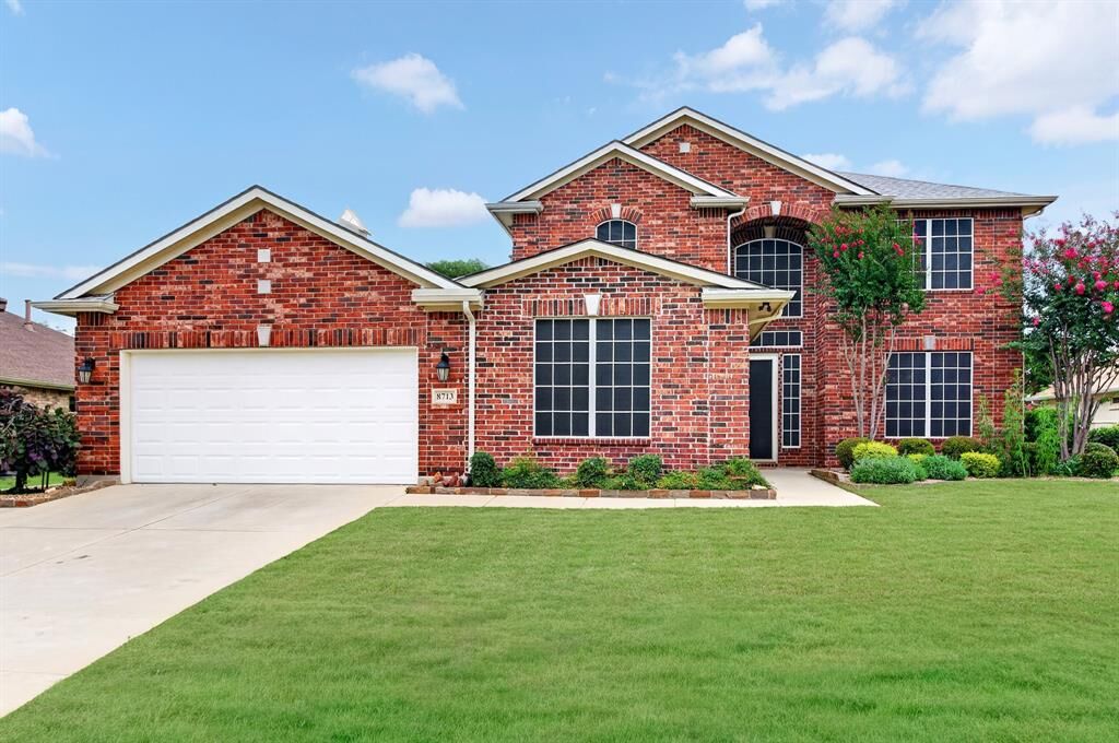 Property Photo:  8713 Franklin Drive  TX 76207 