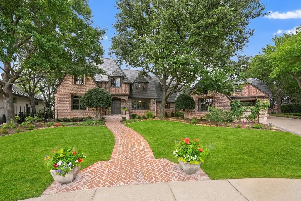 Property Photo:  3820 Touraine Drive  TX 75034 