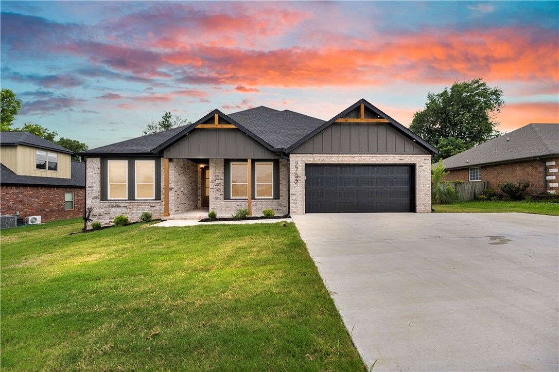 Property Photo:  2702 Cortney Circle  AR 72761 