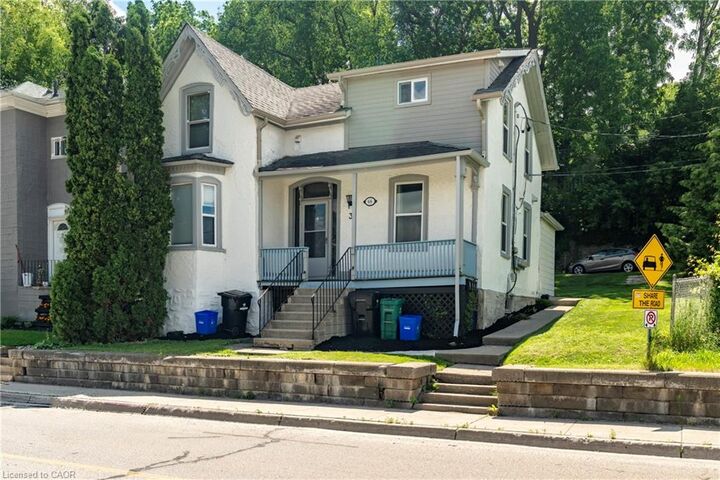 Property Photo: 66 Queen Street W ON N3C 1G1