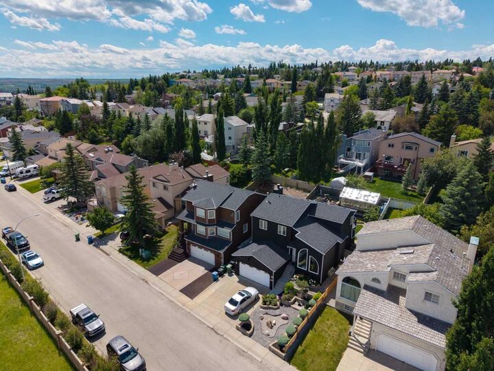 Photo de la propriété: 41 Sidon Crescent SW AB T3H 2B5