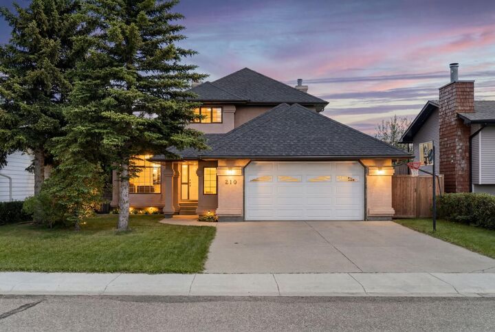 Property Photo:  210 McKinnon Drive  AB T0J 0M0 