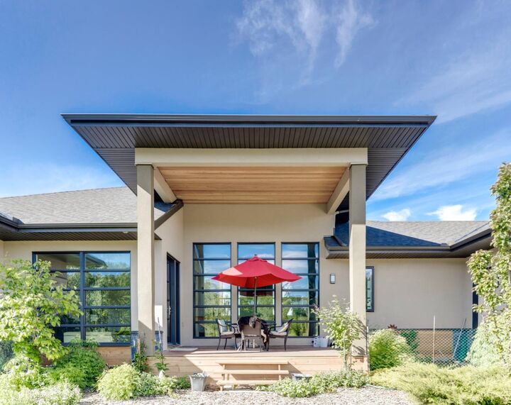 Property Photo: 30124 Bunny Hollow Drive AB T3R 1H6