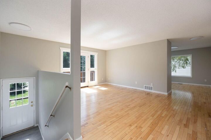 Property Photo:  185 Eymundson Road  AB T9H 4A4 