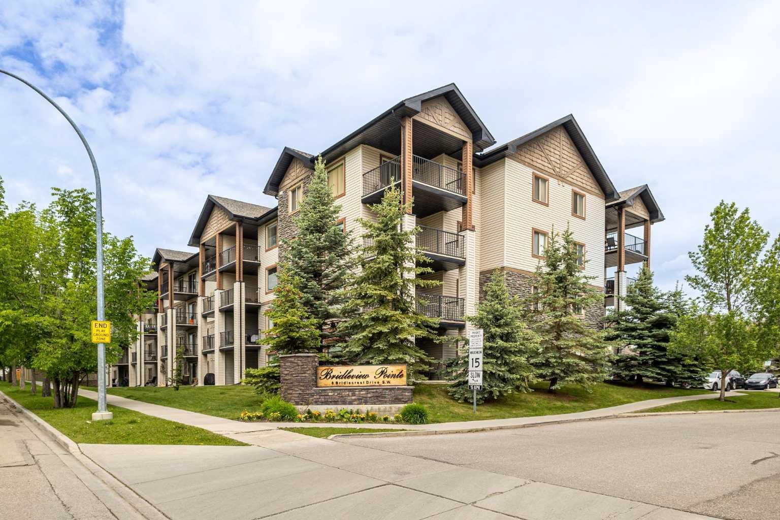 Property Photo: 8 Bridlecrest Drive SW 1223 AB T2Y 0H6