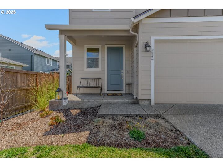 Property Photo:  213 S 88th Dr  WA 98642 