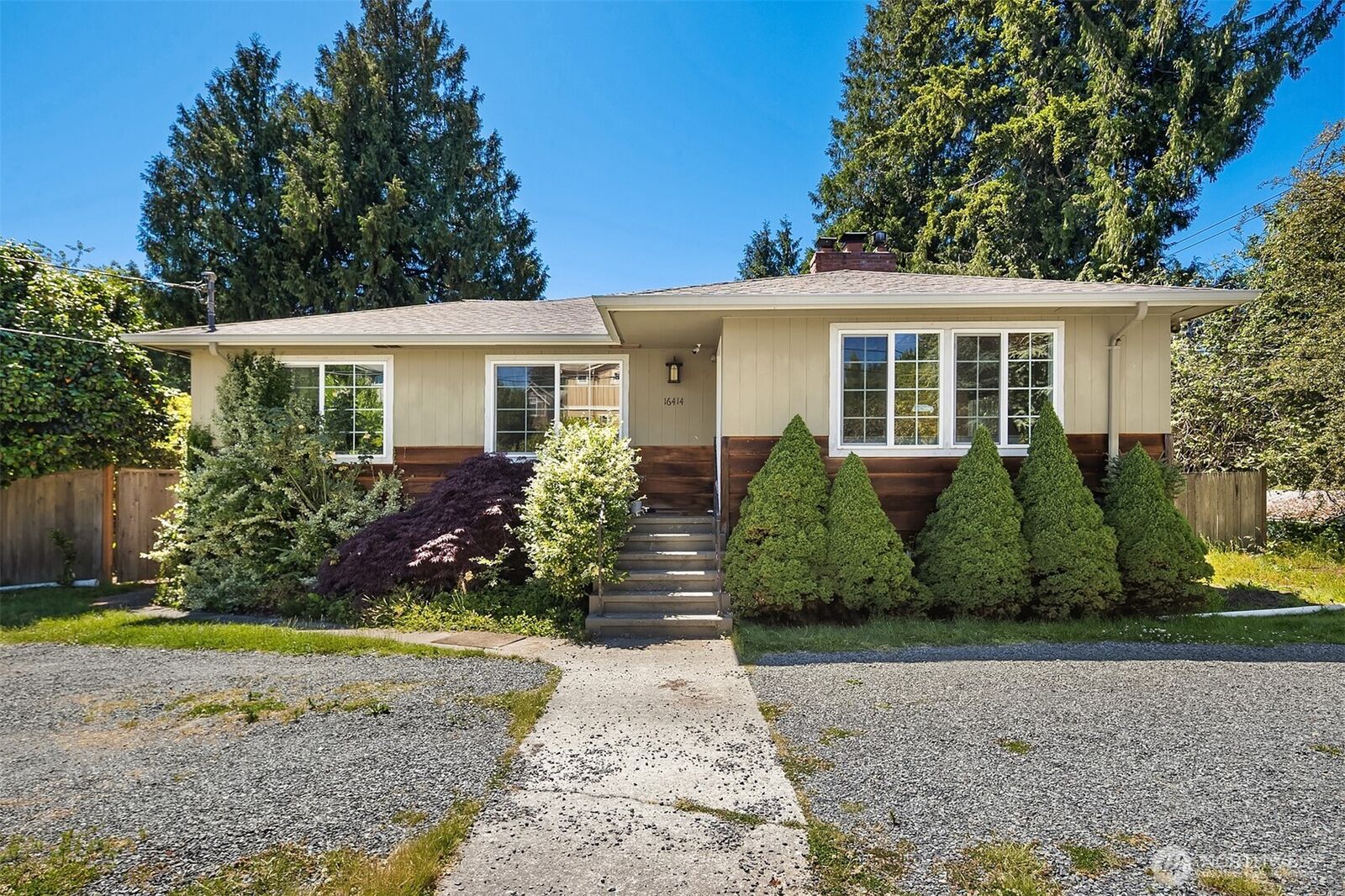 Property Photo:  16414  48th Avenue W  WA 98026 