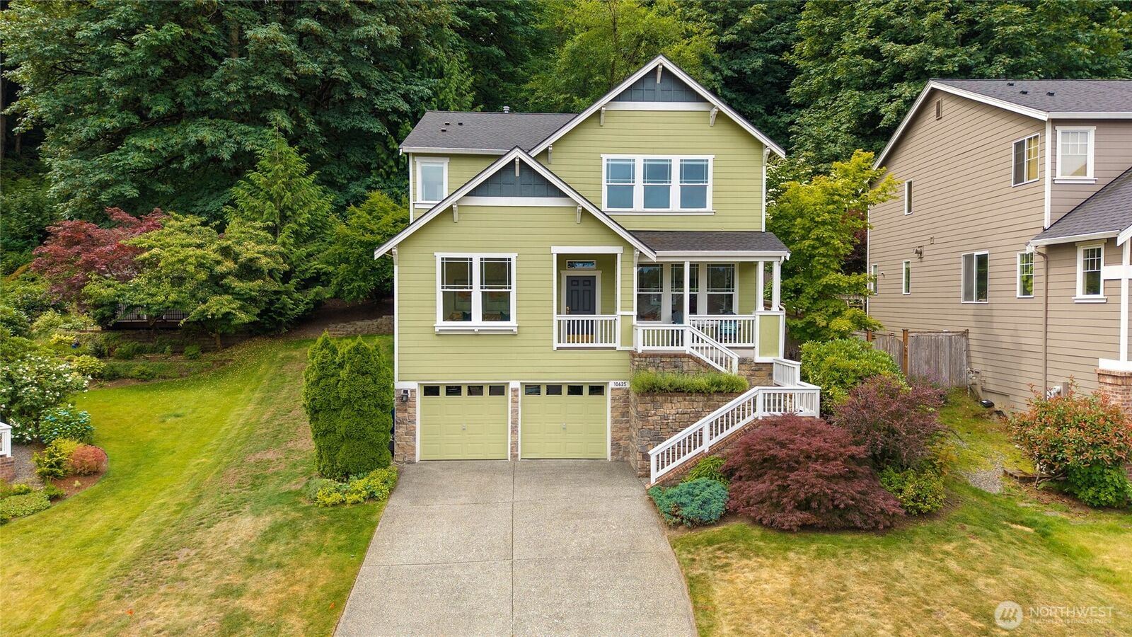 Property Photo: 10625 NE 173rd Place WA 98011