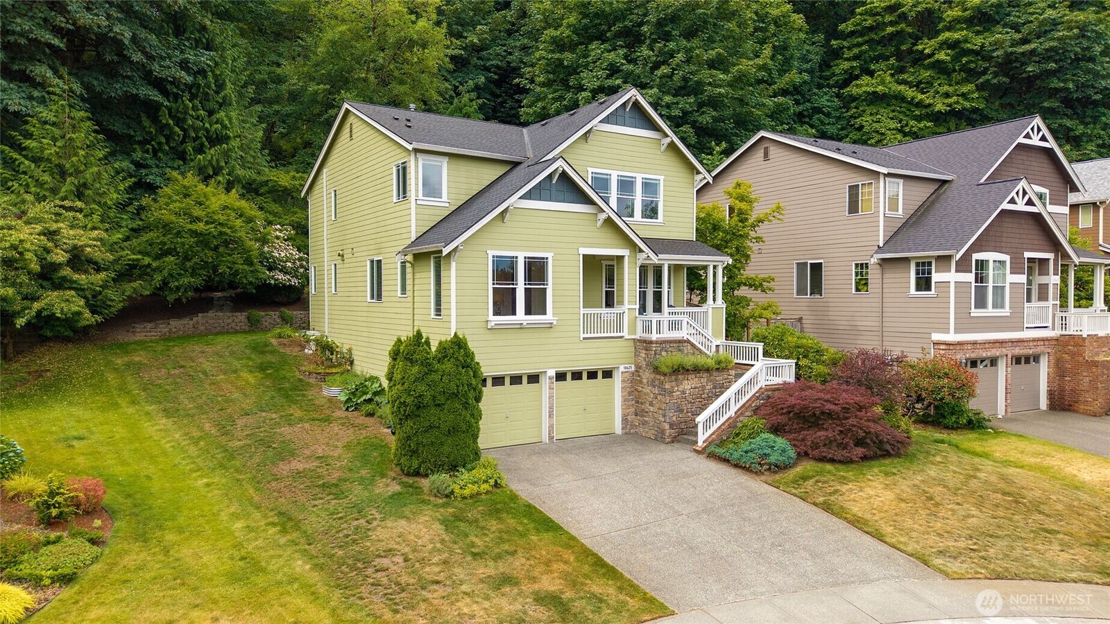 Property Photo: 10625 NE 173rd Place WA 98011