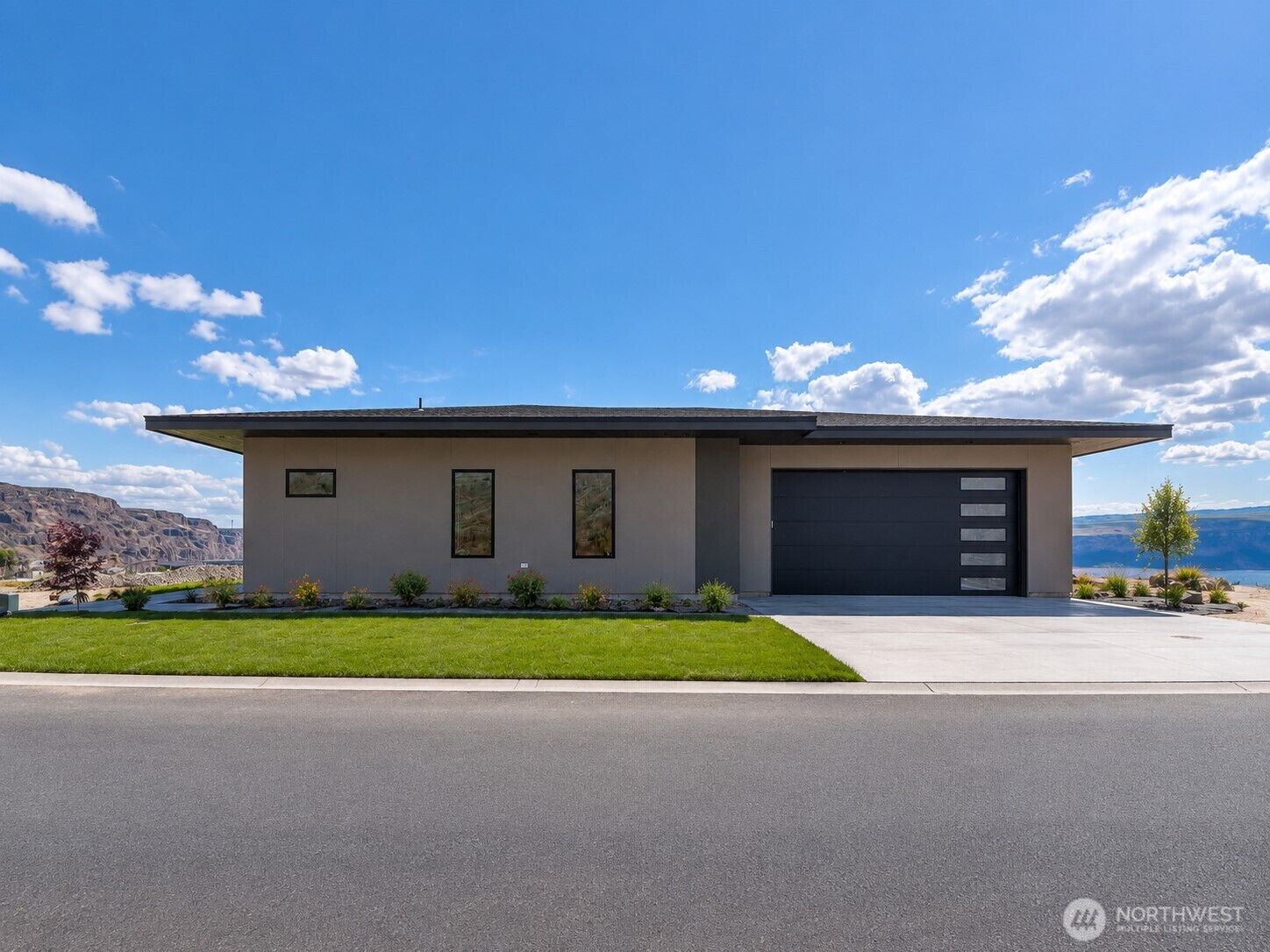 Property Photo: 9604 Ridgeview Drive NW WA 98848
