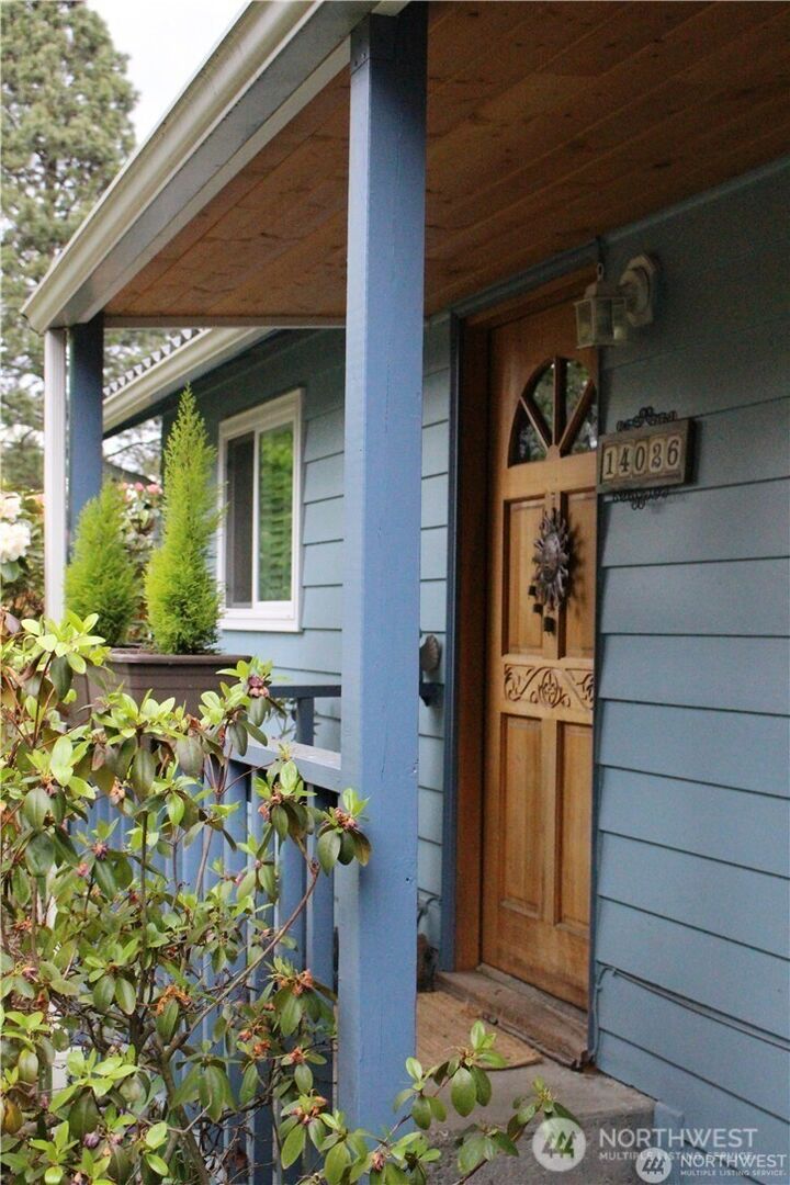 Property Photo:  14026  Meridian Avenue N  WA 98133 