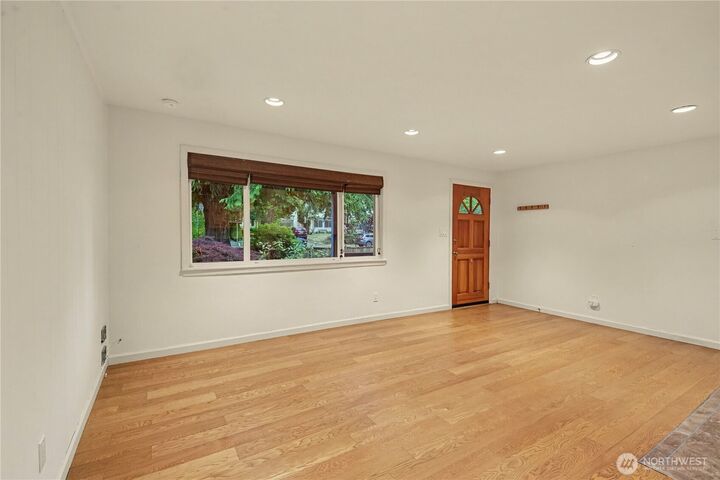 Property Photo:  14026  Meridian Avenue N  WA 98133 