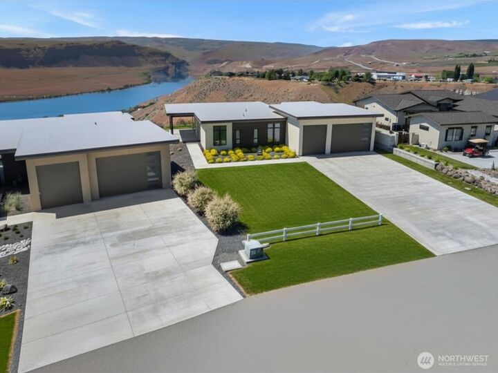 Property Photo: 9665 Ridgeview Drive NW WA 98848