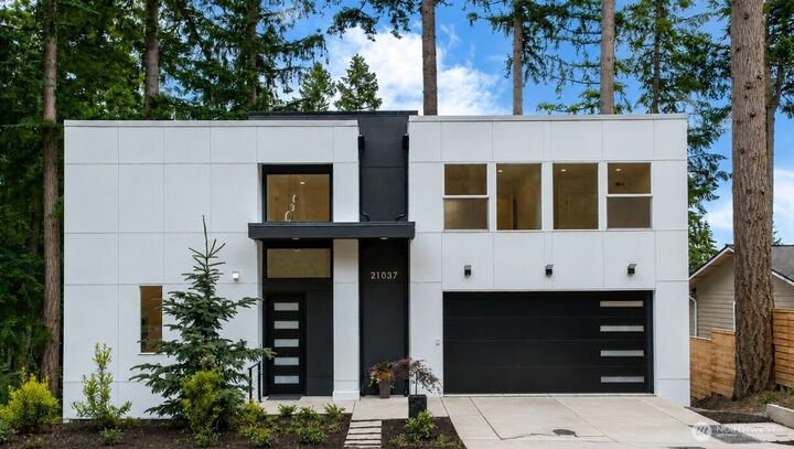 Property Photo:  21037 NE 15th Street  WA 98074 