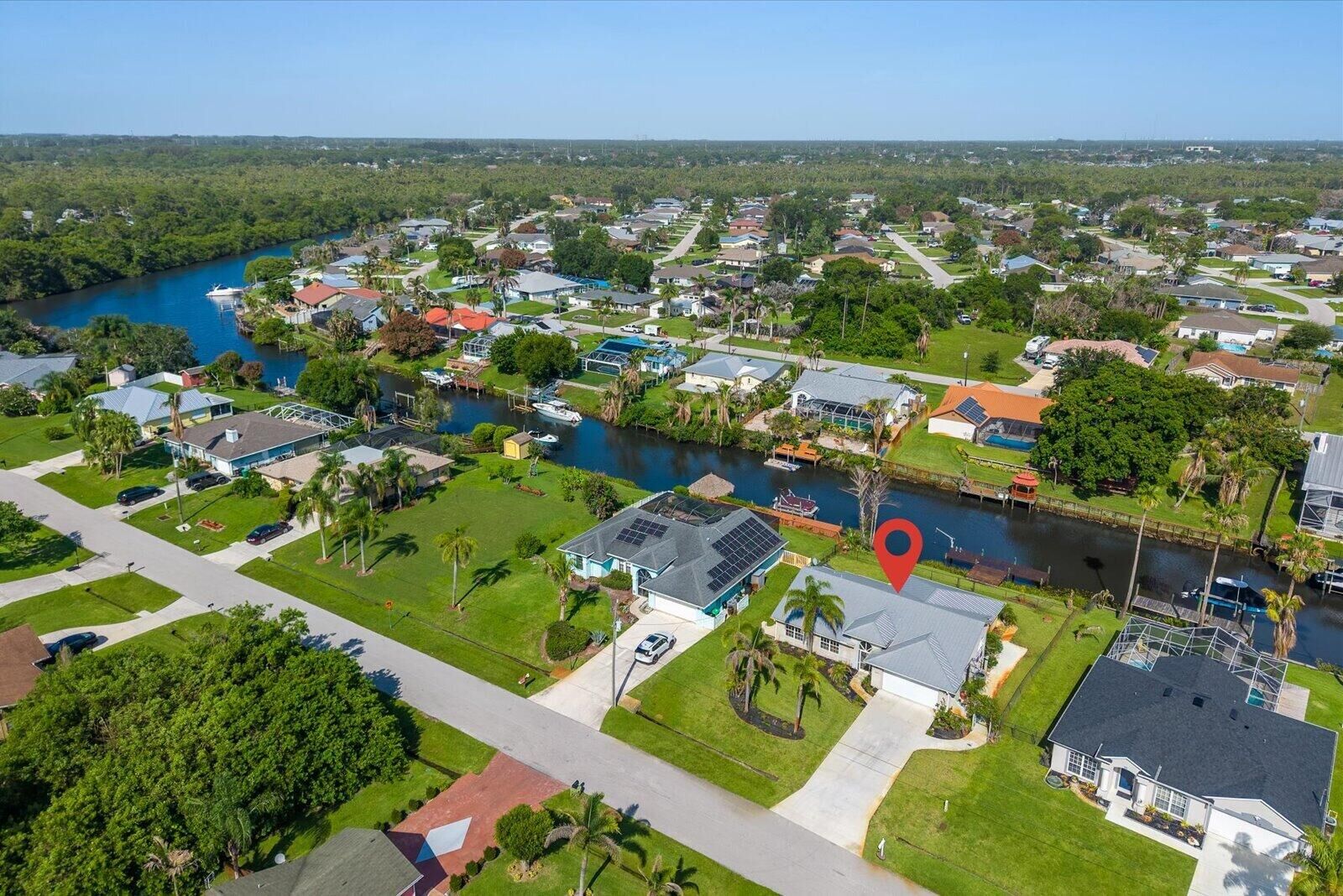 Property Photo:  160 NE Twylite Terrace  FL 34983 