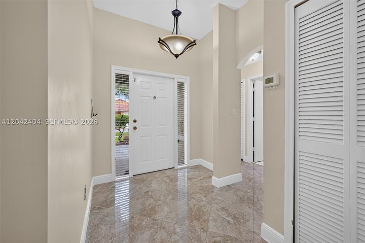 Property Photo: 4950 SW 152nd Ave FL 33027