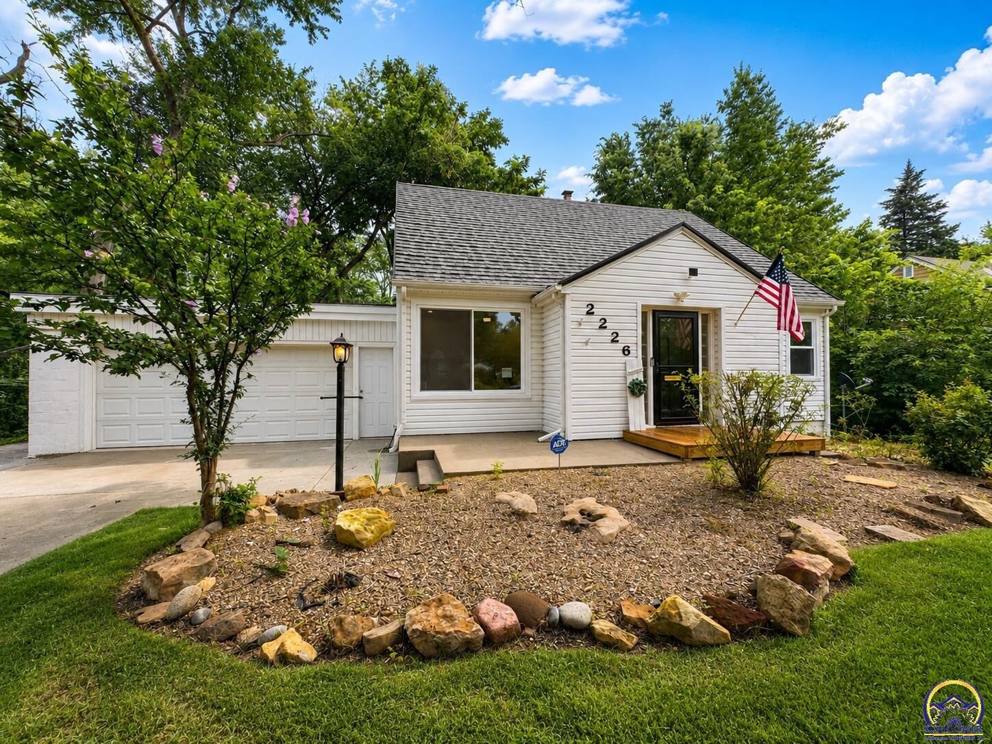 Property Photo:  2226 SW Burnett Rd  KS 66614 