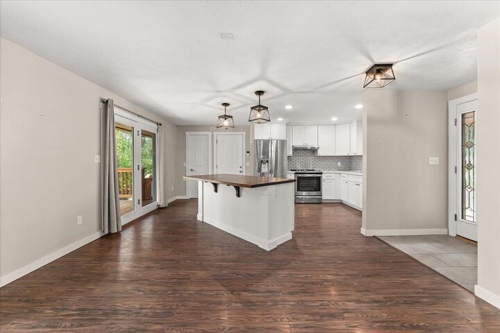 Property Photo:  1006 W Bellwood Dr  WV 99218 