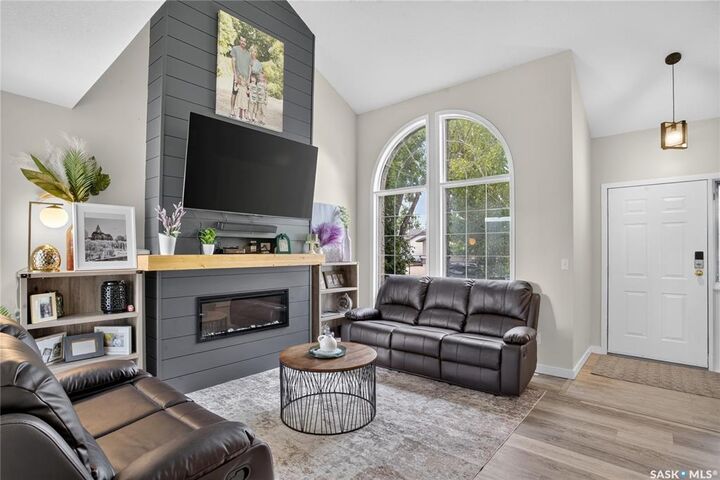 Property Photo:  418 Fehr Crescent  SK S0K 2T0 