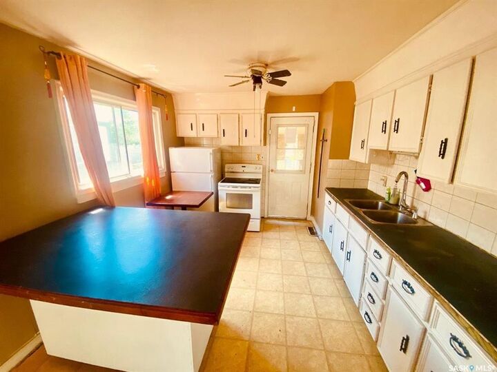 Property Photo: 626 McTavish Street SK S4T 3T5
