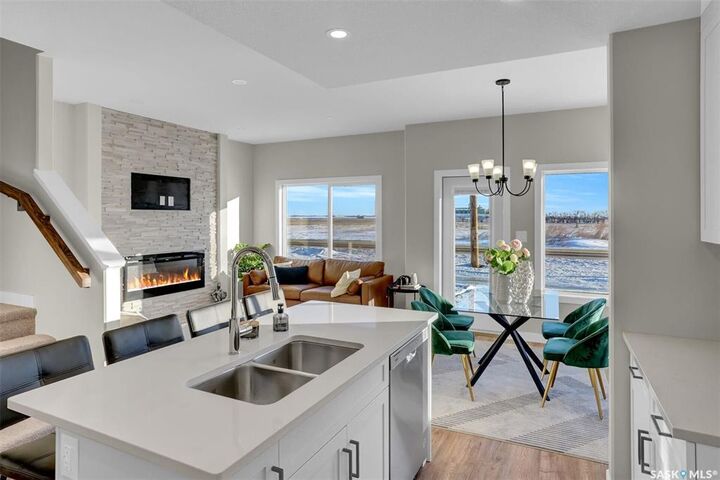 Property Photo: 341 Cockcroft Street SK S7V 1Y8