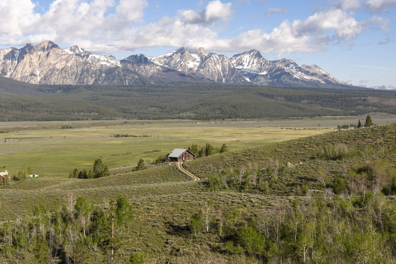Property Photo:  988 Fox Dr  ID 83278 