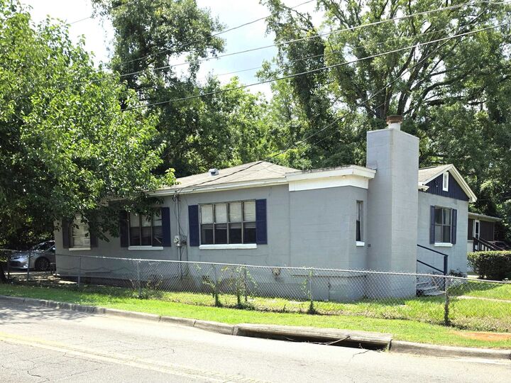 Property Photo:  2001 Daisy Street  FL 32310 