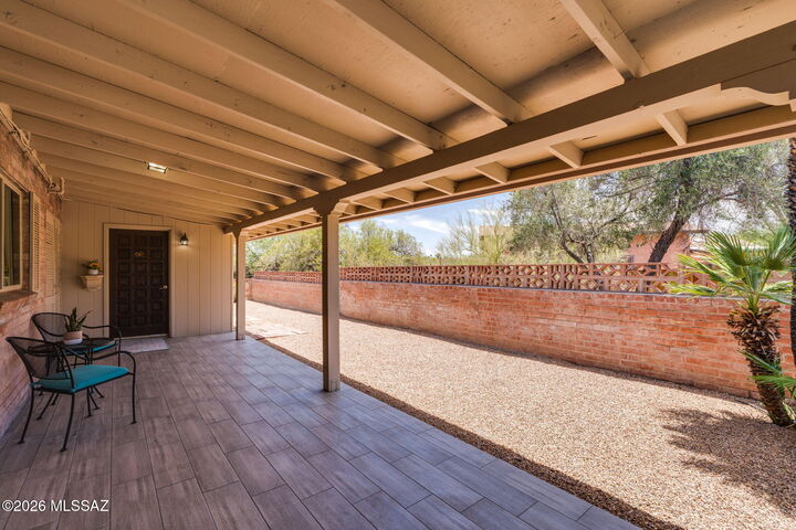 Property Photo:  880 N Natachee Avenue  AZ 85710 