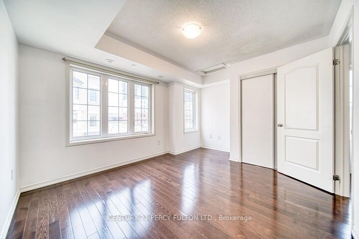 Property Photo:  80 Sarita Path 125  ON L1L 0K7 
