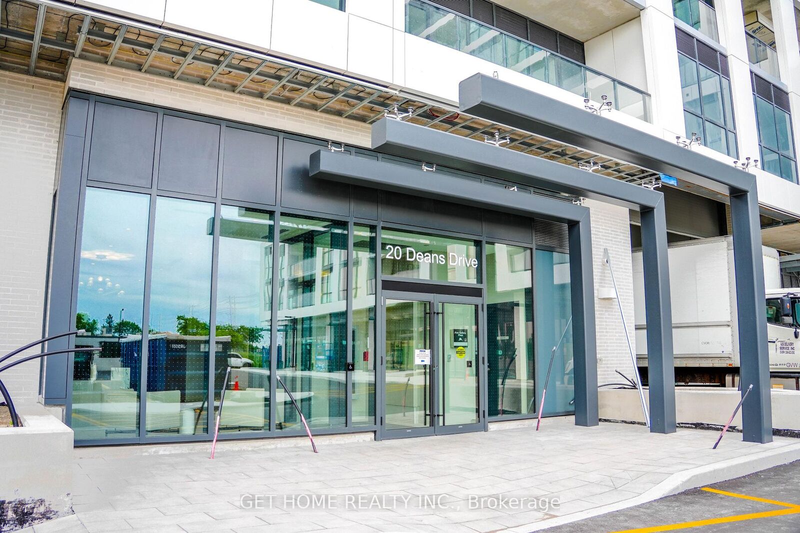 Property Photo:  20 Deans Drive 528  ON M1L 0J7 