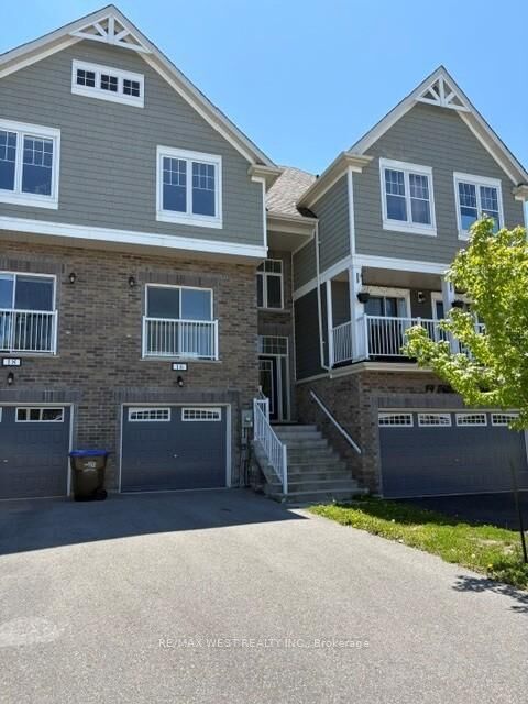 Property Photo:  16 Hills Thistle Drive  ON L9Z 0J3 