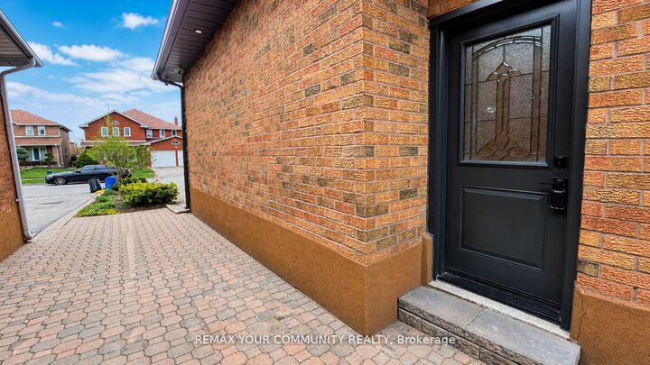 Property Photo:  24 Foxhill Drive Lower  ON L6A 1K1 
