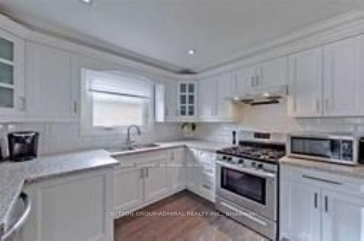 Property Photo: 114 Cartier Crescent ON L4C 2N6