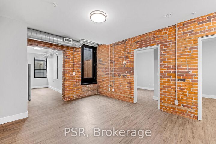 Property Photo:  2870 Dundas Street W 212  ON M6P 1Y8 
