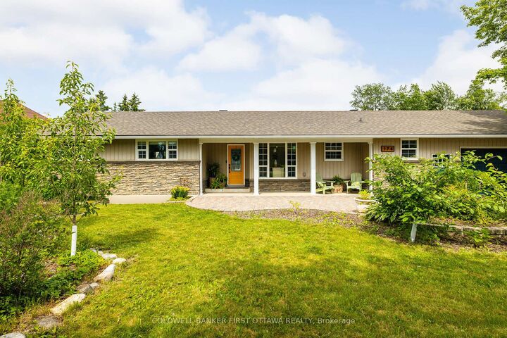 Property Photo:  174 Lloydalex Crescent  ON K0A 1L0 