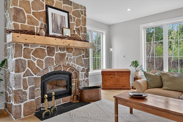 Property Photo: 38 Darling Drive ON K0L 1T0