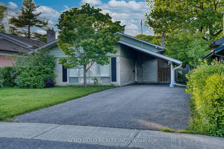 10 Kennebec Crescent — photo 1