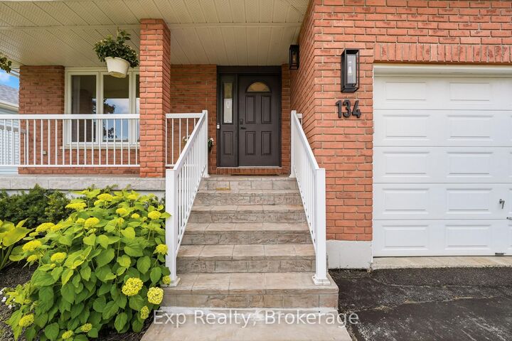 Property Photo:  134 Finch Drive  ON K8P 5L4 
