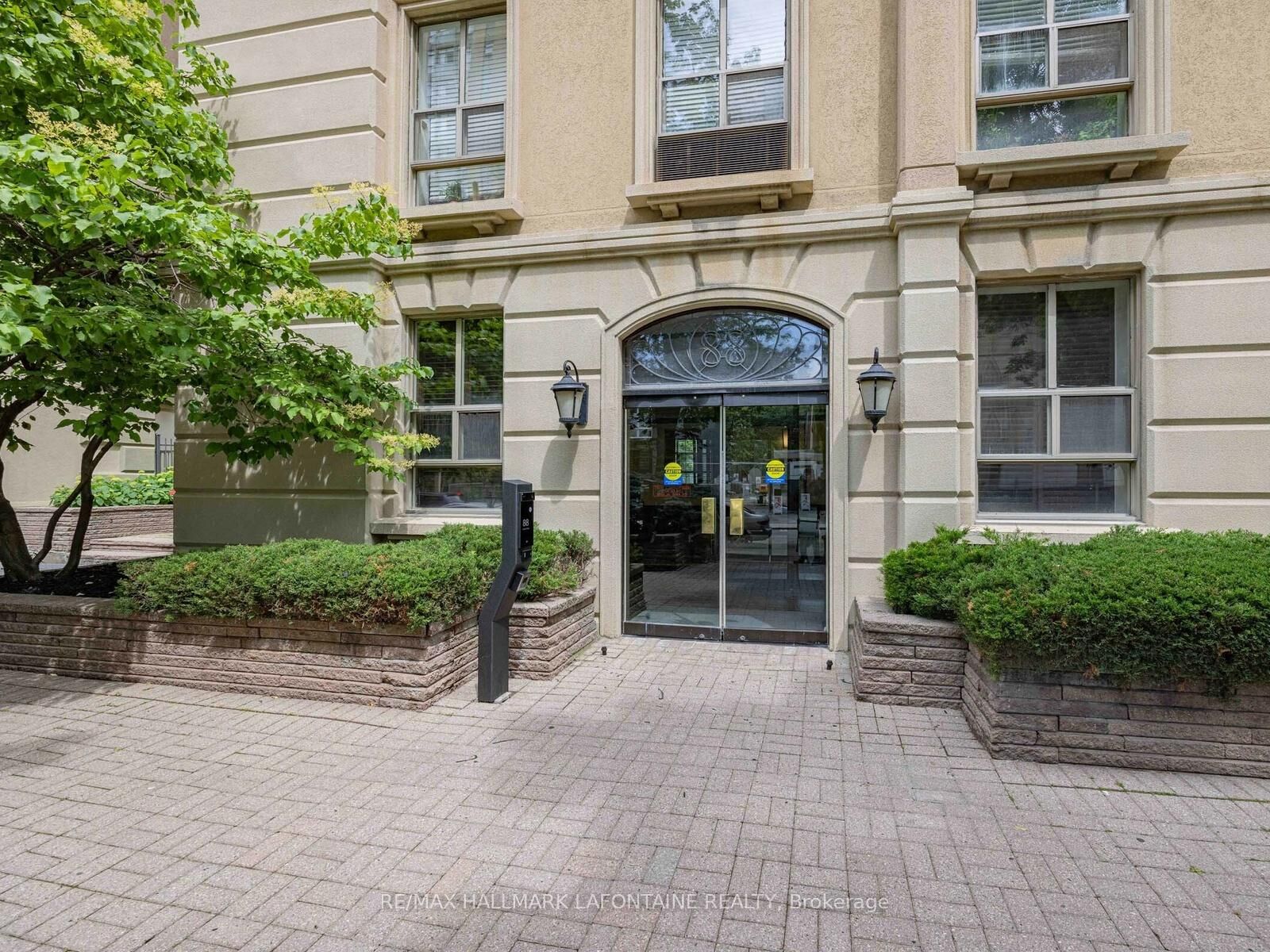 Property Photo: 88 Charles Street E 504 ON M4Y 2W7