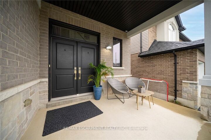 73 Eleanor Avenue — photo 1