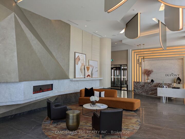 Property Photo:  858 Dupont Street 816  ON M6G 0C1 