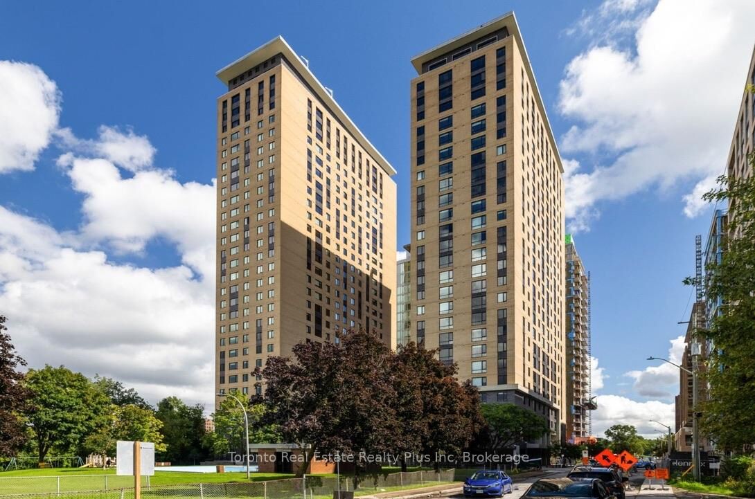 Property Photo:  105 Champagne Avenue S 1918  ON K1S 4P3 
