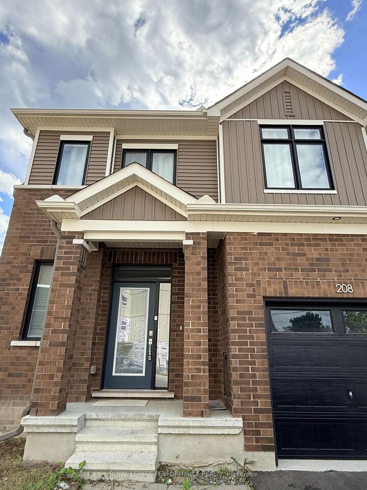 Property Photo:  208 Falsetto Street  ON K1W 0S2 
