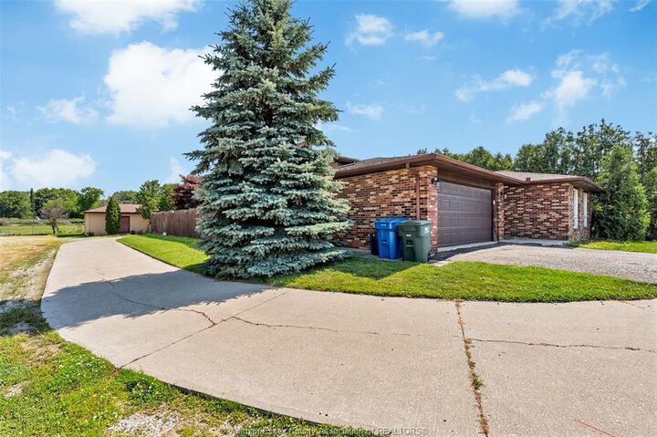 Property Photo:  1114 County Rd 22  ON N0R 1A0 