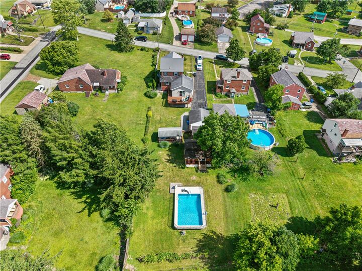 Property Photo:  1206 Dalewood Dr  PA 15135 